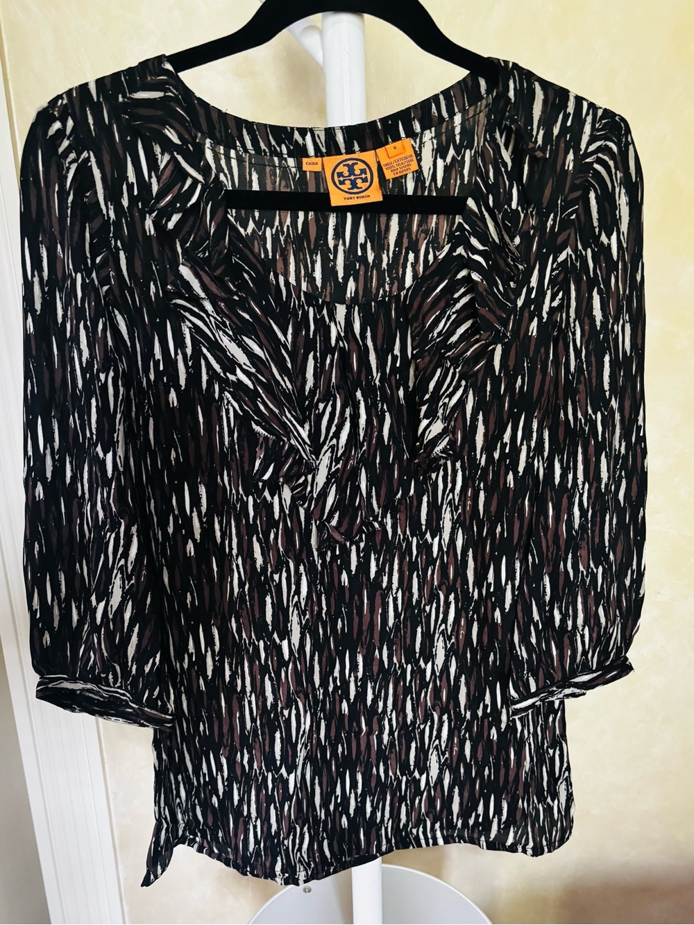 Tory Burch 100 % Silk Black & Brown Abstract Print Ruffle Neck Blouse
